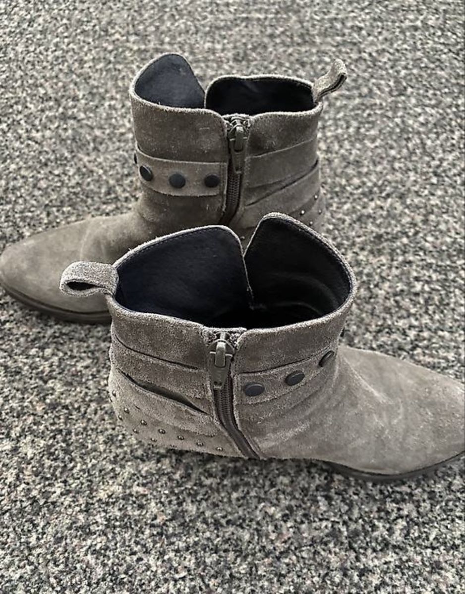 Damenschuhe: Graue Stiefeletten – Gebraucht aus Embrach von ale_v5qn 1