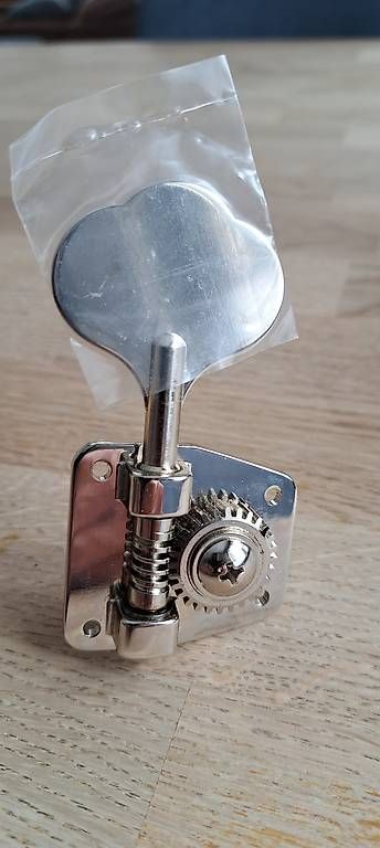 Strumenti musicali: Gotoh bass machine Head GB2 – Nuovo e nell'imballaggio originale da Unterseen venduto da P4R 3