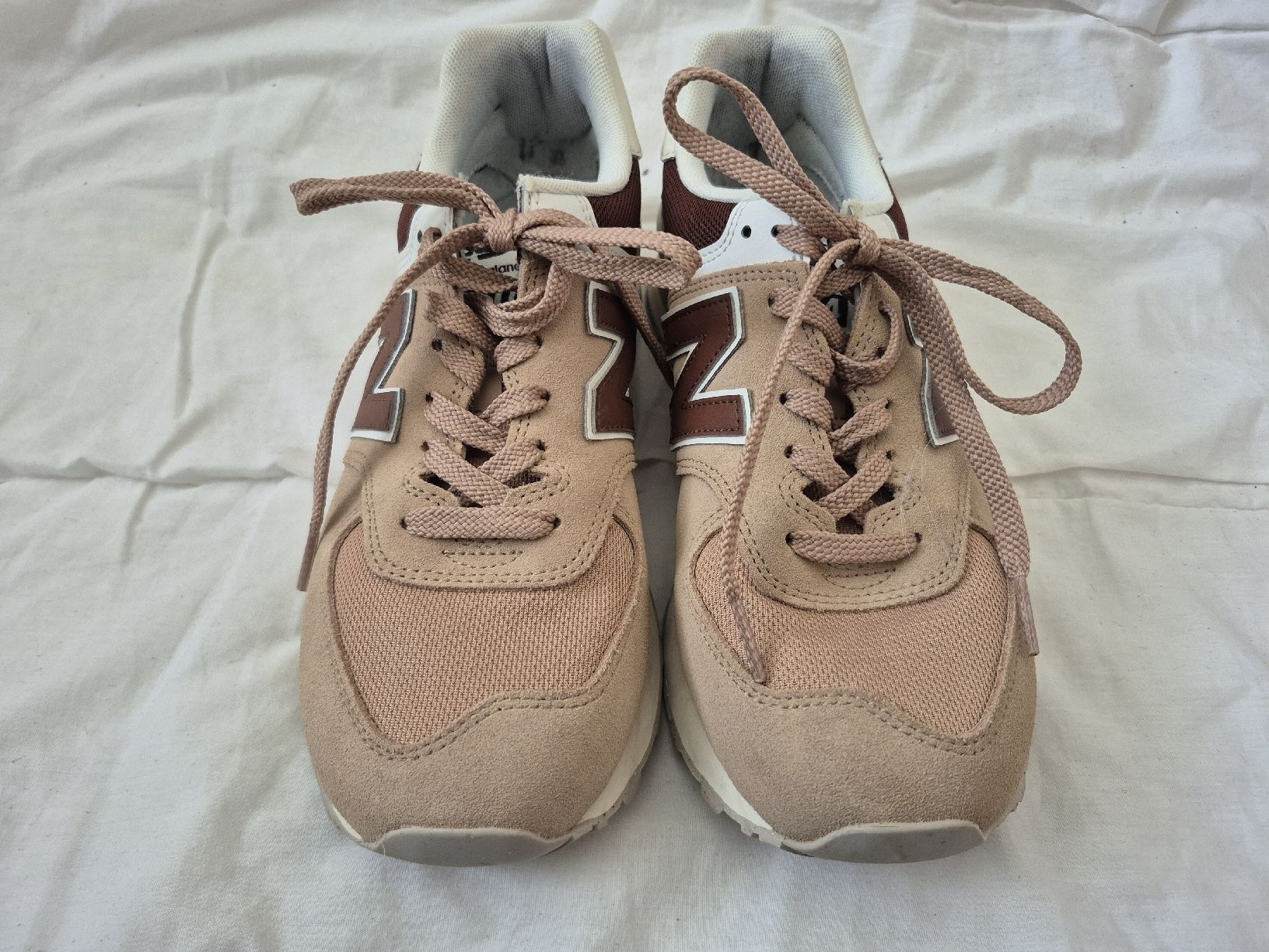 Scarpe da donna: New Balance sneakers beiges – Usato da Meyrin venduto da kka_b6jn 3