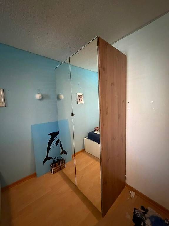 Schränke: Kleiderschrank – Gebraucht aus Uster von Honda72 3