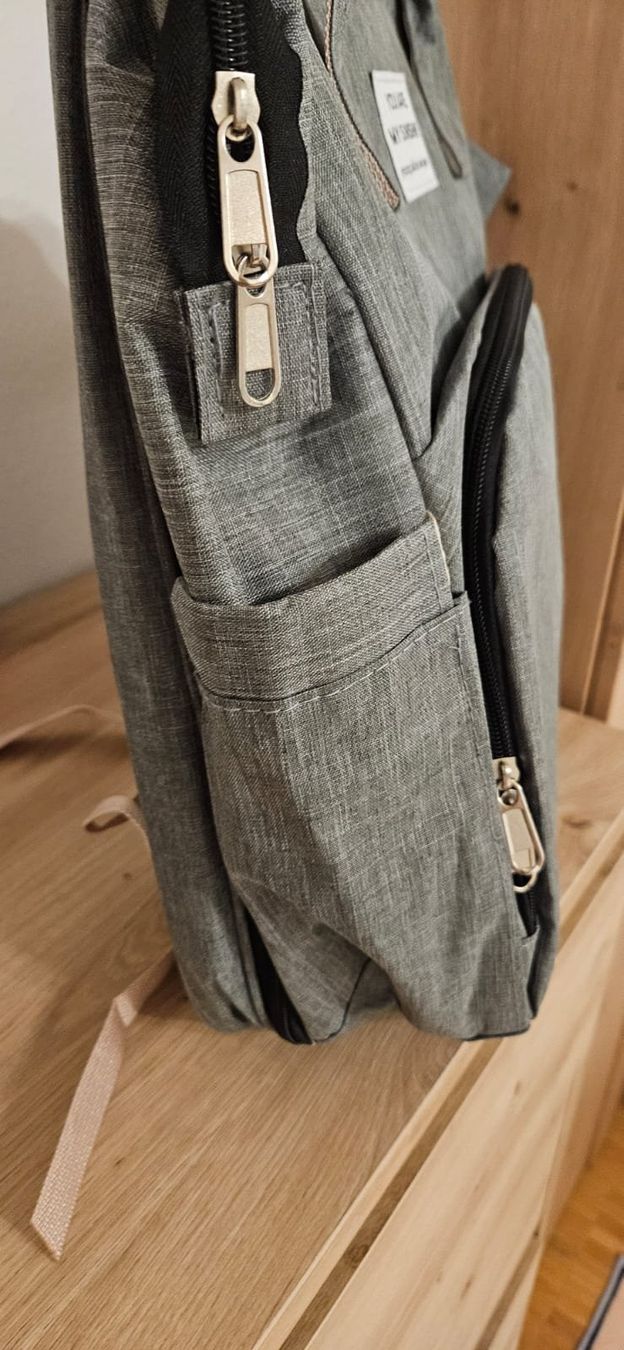 Sacs & sacs à dos: Wickeltasche Rucksack Grau Beige neu – D'occasion à Benglen par Zaks1984 5