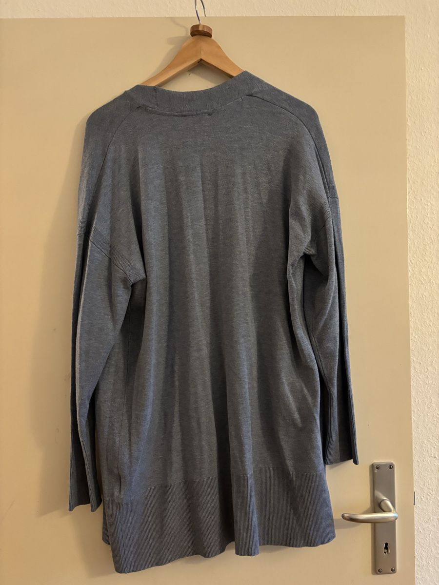 C&A Lotti di vestiti: Ensemble Jacket grise + écharpe – Usato da Chêne-Bougeries venduto da sor_9rzp 4