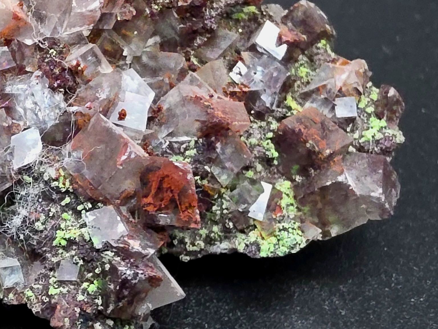 Mineralien & Heilsteine: Calcite and Duftite on Dolomite from Tsumeb, Namibia – Gebraucht aus Figino von panshop 5