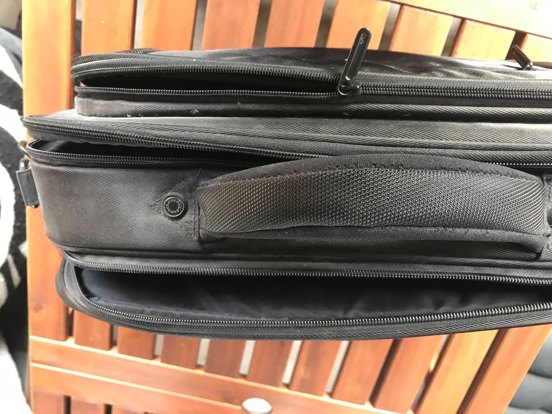 Borse: Laptop Tasche – Usato da Zürich venduto da funkateer 1