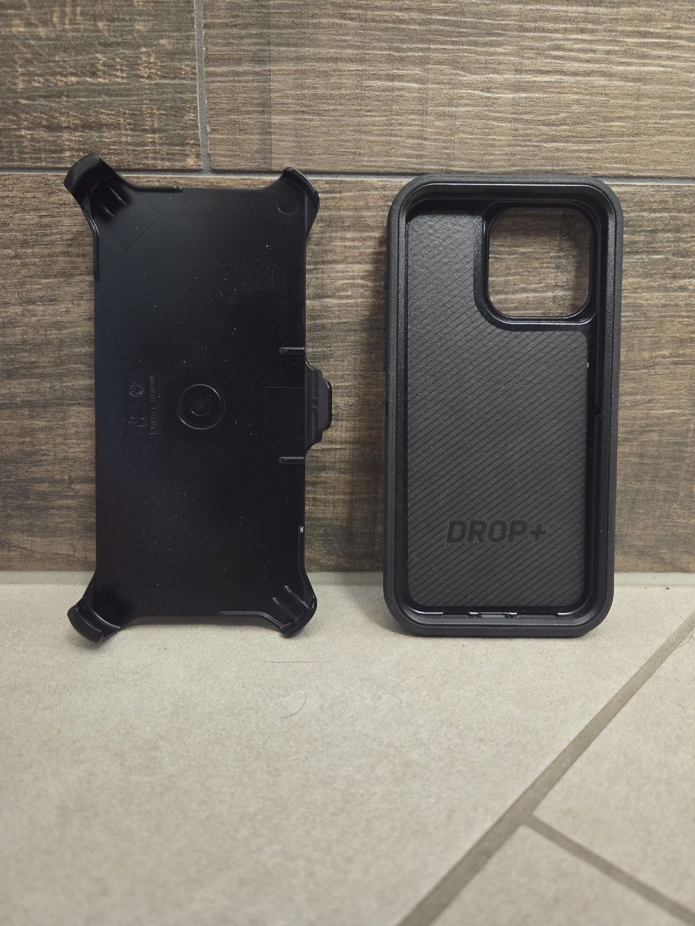 OtterBox Cover & Protezioni schermo: Robustes iPhone 15  Pro Max Outdoor-Case – Nuovo (secondo la descrizione) da Schlierbach venduto da smeralda1313 1