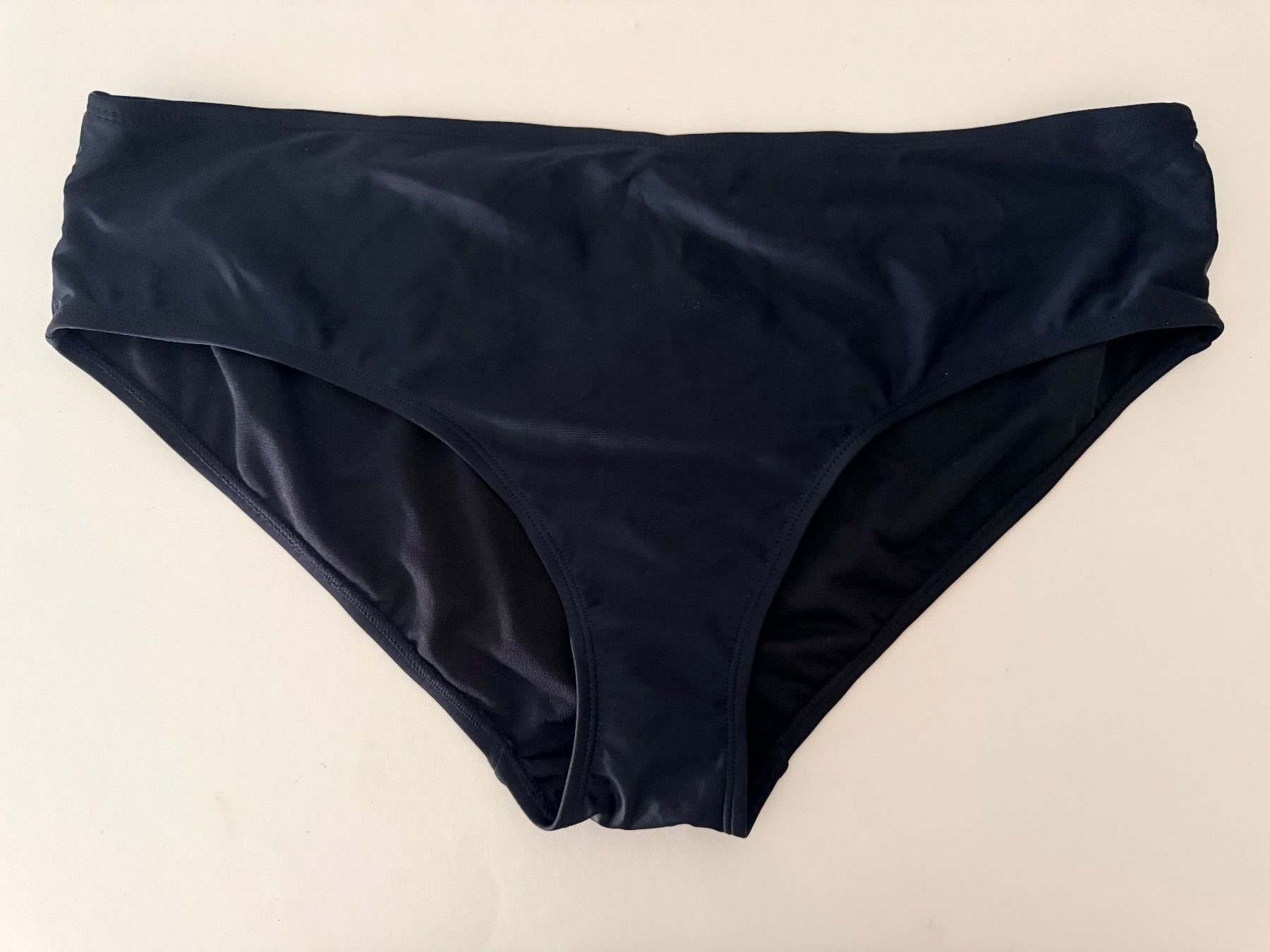 Maillots de bain & Bikinis: RAINBOW, Bikini-Slip, Grösse 48, Farbe Schwarz – Neuf avec emballage d'origine à Rudolfstetten par gst_g7xl