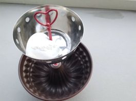 WITZIGES ETAGERE ROT