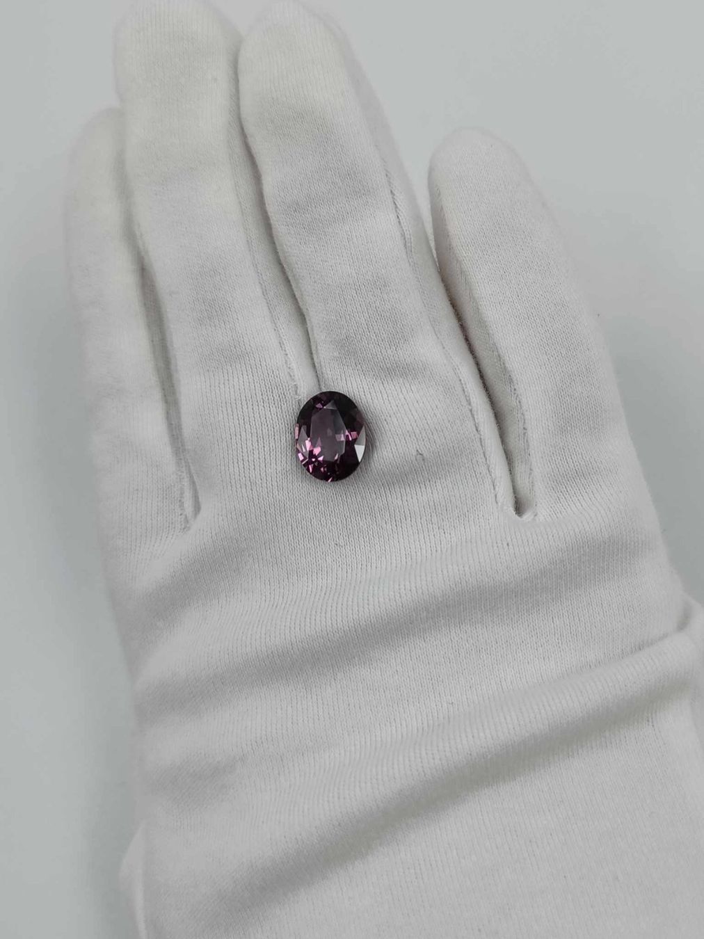 Pietre preziose: 1 VIOLETTER SPINEL 4.72 CT. – Usato da Luzern venduto da EdiGem 9