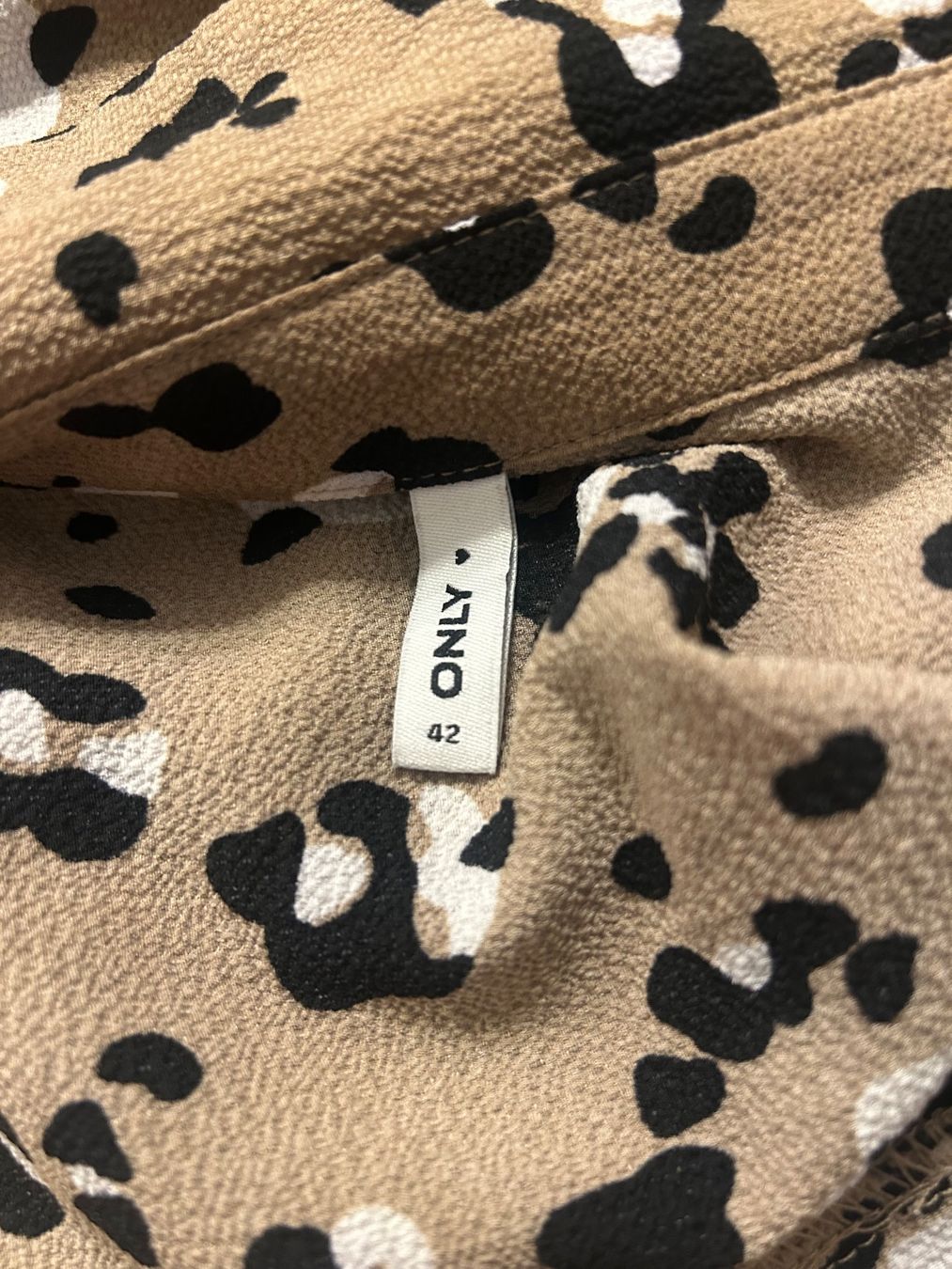 Only Vestiti: Only robe imprimé animalier – Usato da Val-d'Illiez venduto da Dombou 3