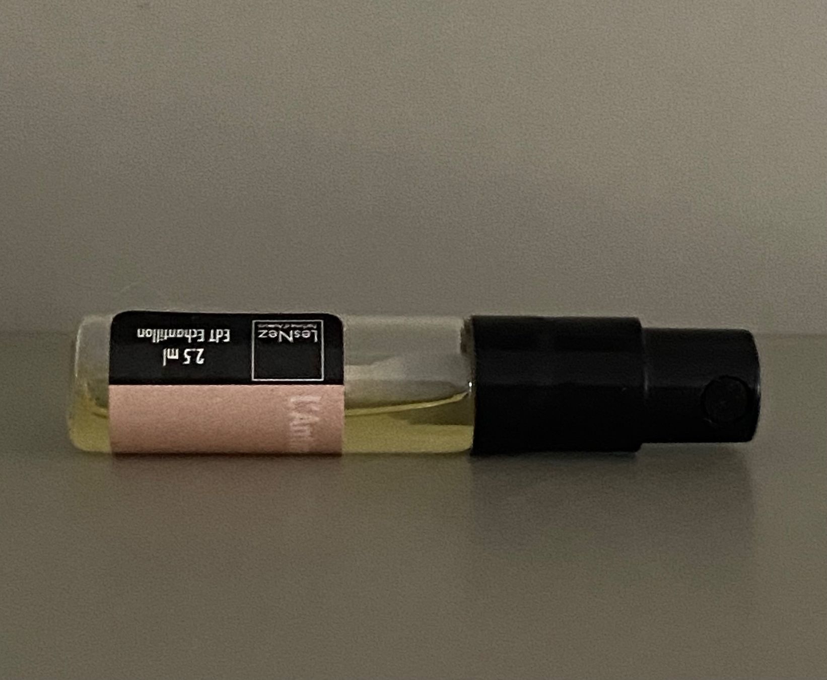 Profumi & Eau de Toilette: LesNez Set samples RARES 2009 Unicorn Spell Manoumalia etc. – Nuovo (secondo la descrizione) da Genève venduto da kik_8jd6 6