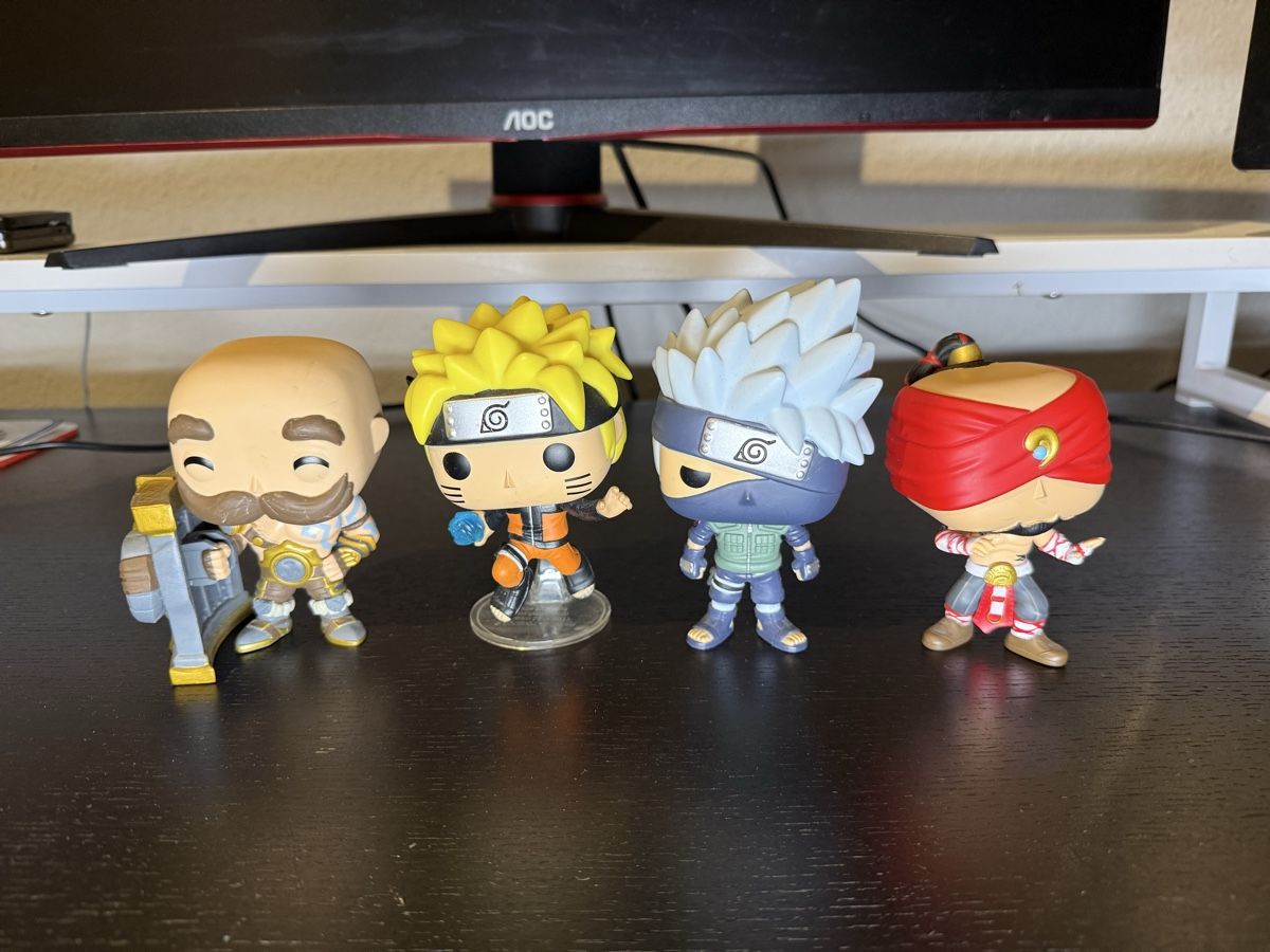 Statuette: Lot de 8 figurines POP/manga – Usato da Carouge GE venduto da pab_sk8w 1