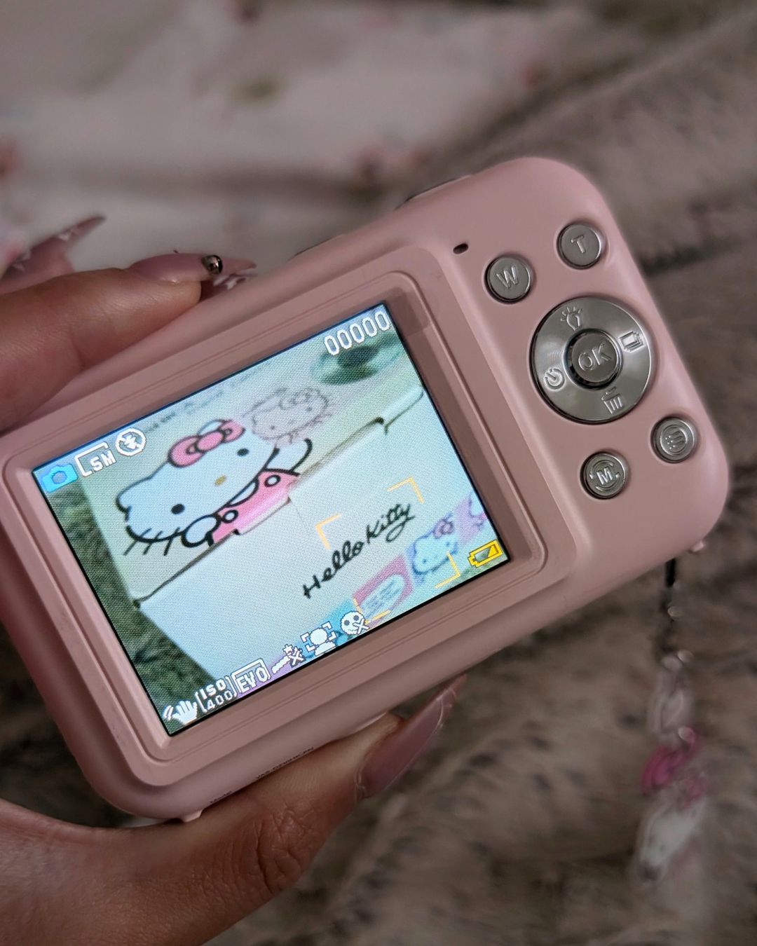 Yashica Appareil photo: Hello Kitty Yashica Camera – Neuf (Voir description) à Porrentruy par jujumlfr 2