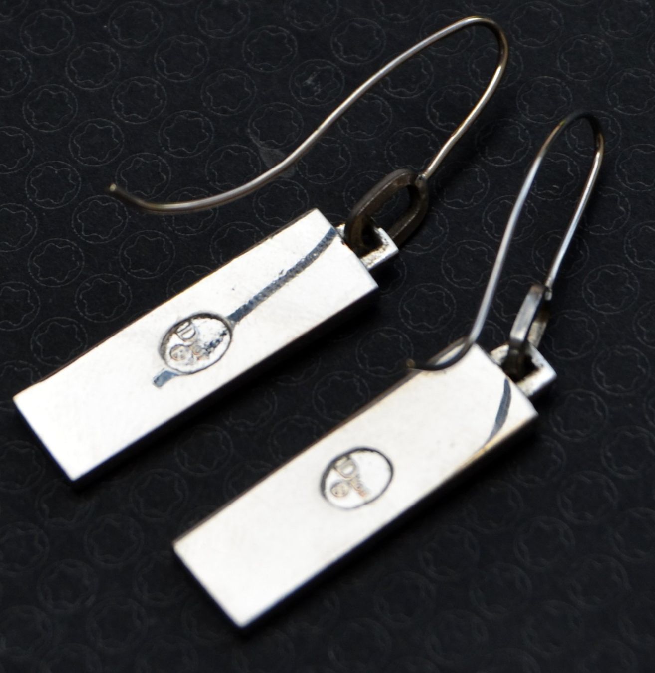Dior Ohrringe & -stecker: Dior  Ohrringe / boucles d'oreilles – Gebraucht aus Collonges von arashee 1