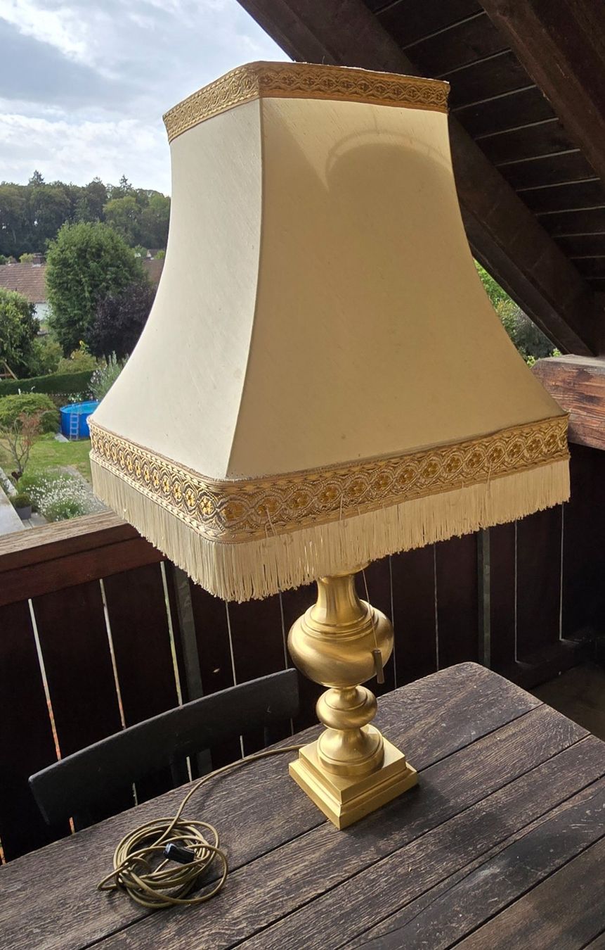 Lampade: Lampe mit Messingsockel – Usato da Herzogenbuchsee venduto da Numis25 2