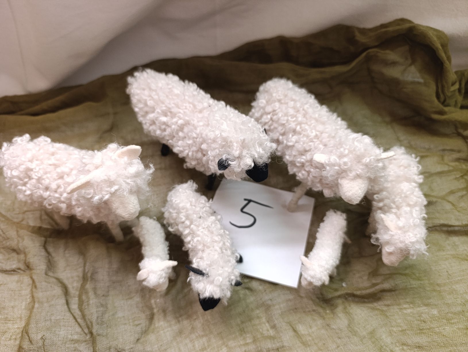 Figuren: Schwarzenberger Krippenfigur 7 Schaffe – Neu (gemäss Beschreibung) aus Oberarth von sil_9dfs 3