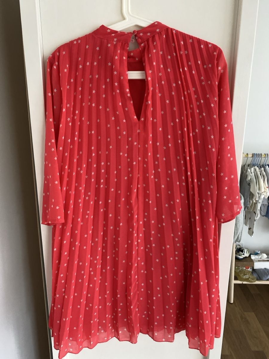 Asos Kleider: Rotes Plissee-Kleid mit Sternenmuster Gr. 40 Asos – Neu (gemäss Beschreibung) aus Basel von selinalivia 2
