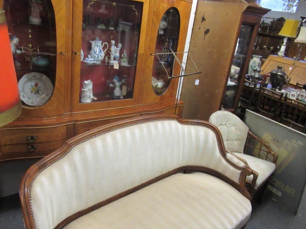 Divani: Freistehendes Sofa mit Stoffbezug. – Usato da Flums venduto da Flumsantik 6