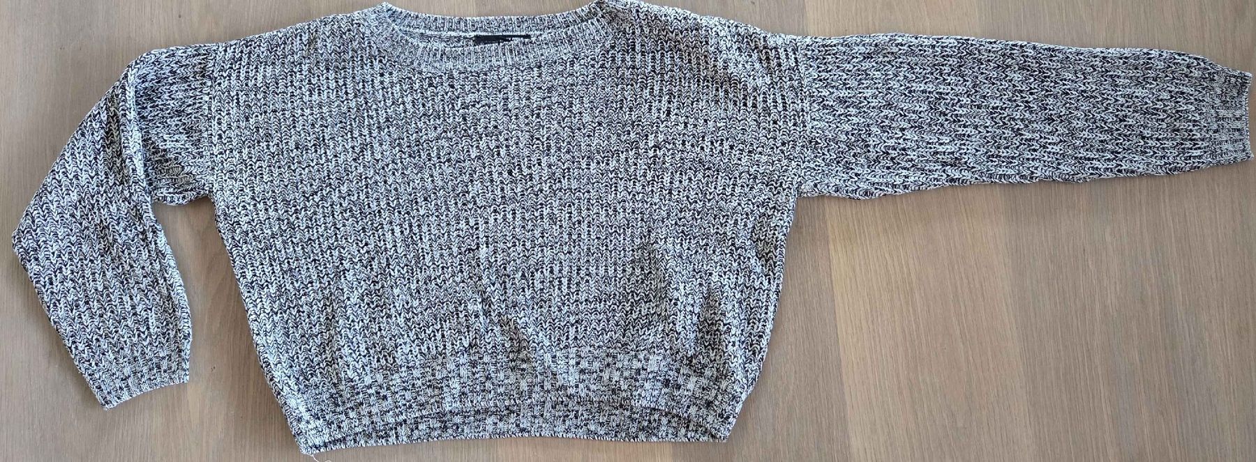 Pulls et sweat-shirts: Strickpullover Grösse M – D'occasion à Rüschlikon par Xyzszh
