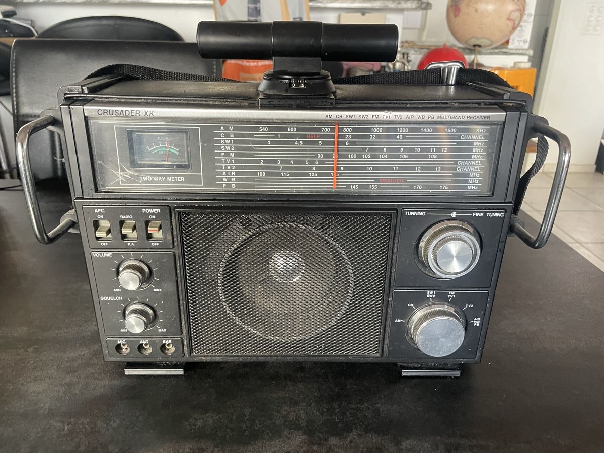 Radio: Ancienne Radio Crusader XK Multiband – Usato da Vallamand venduto da Bricbracbroc82