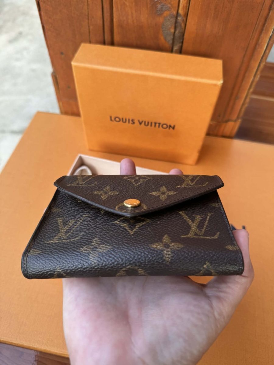 Louis Vuitton Portamonete: Louis Vuitton Victorine Geldbörse – Usato da Widnau venduto da Pukpan_99 1