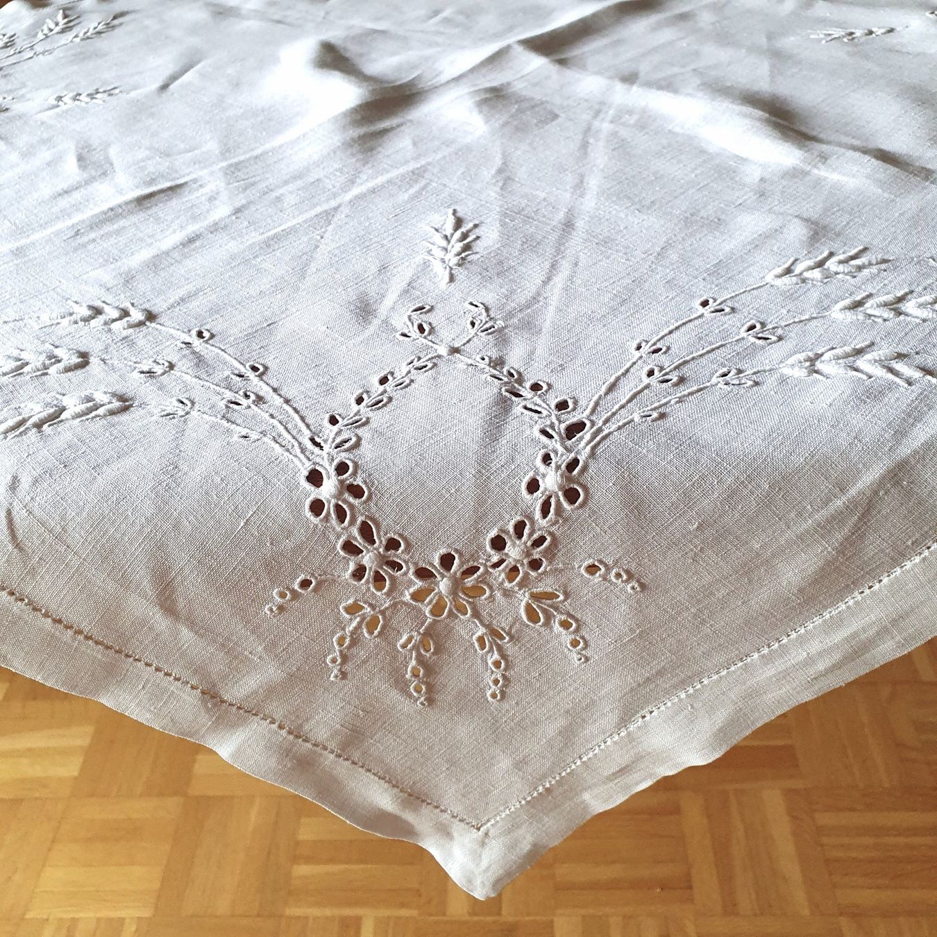 Altra biancheria da tavola: Ancienne nappe brodée main, 76 x 78 cm – Usato da Lausanne venduto da venise001 3