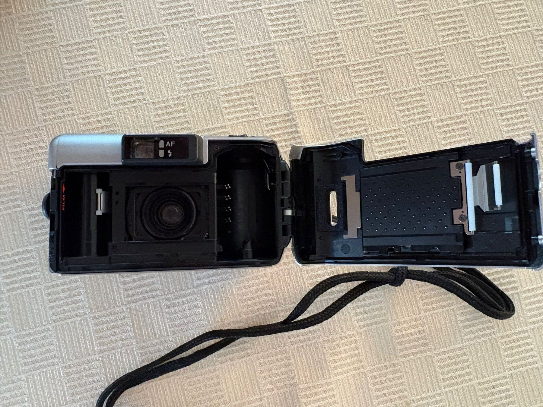 Kodak Fotocamera: Kodak Retina Reflex IV mit Ledertasche und Objektive – Usato da Islisberg venduto da Rower99 9