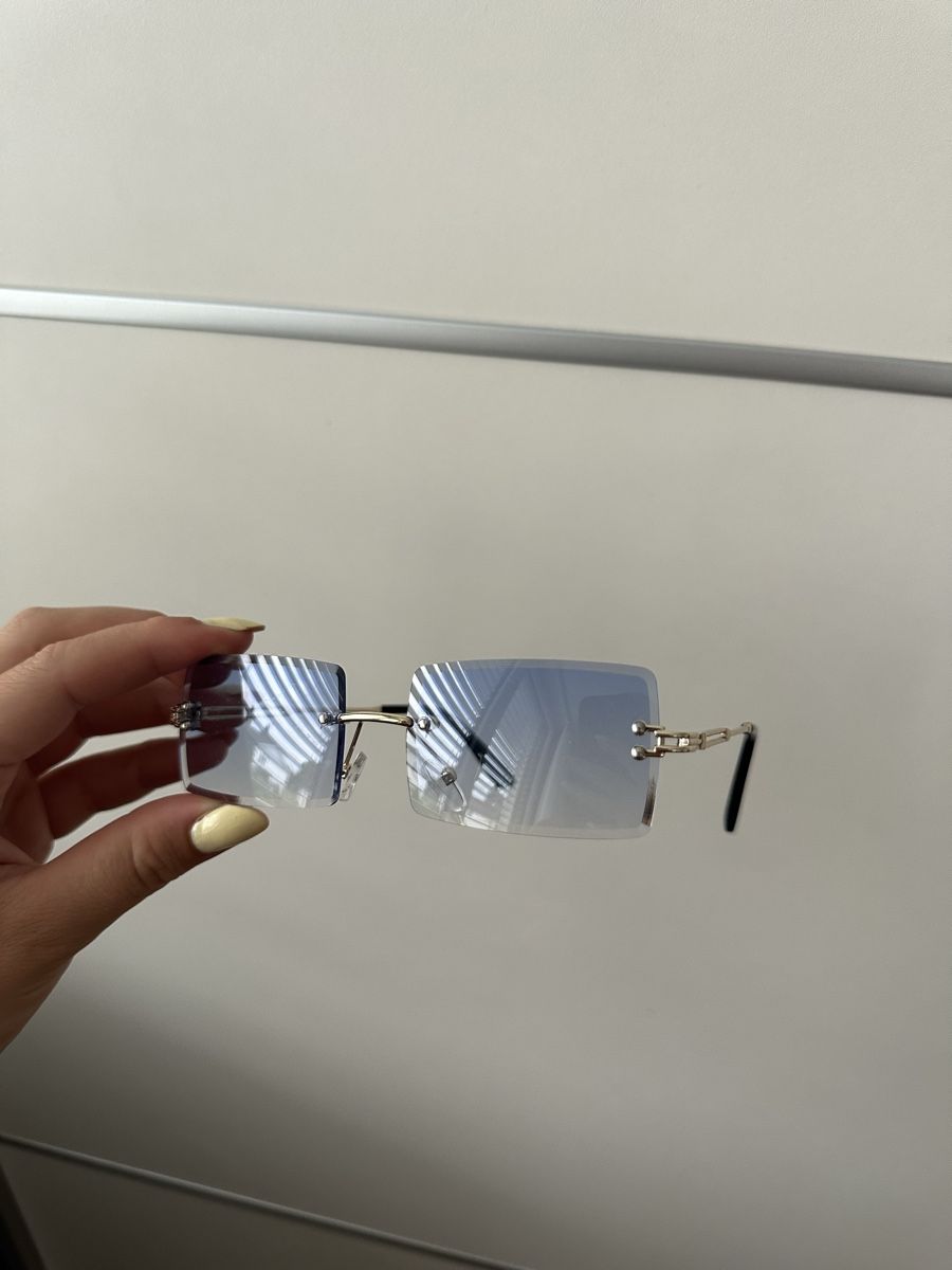 Brillen & Gläser: blaue Sonnebrille – Neu und originalverpackt aus Romanshorn von ila_2nzf