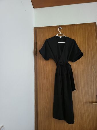 Magnifique robe noire Au Printemps Paris, taille S