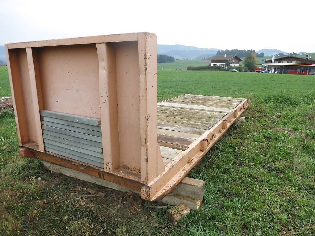 Baucontainer: Welaki Absetzbritsche – Gebraucht aus Schwarzenburg von MX-500