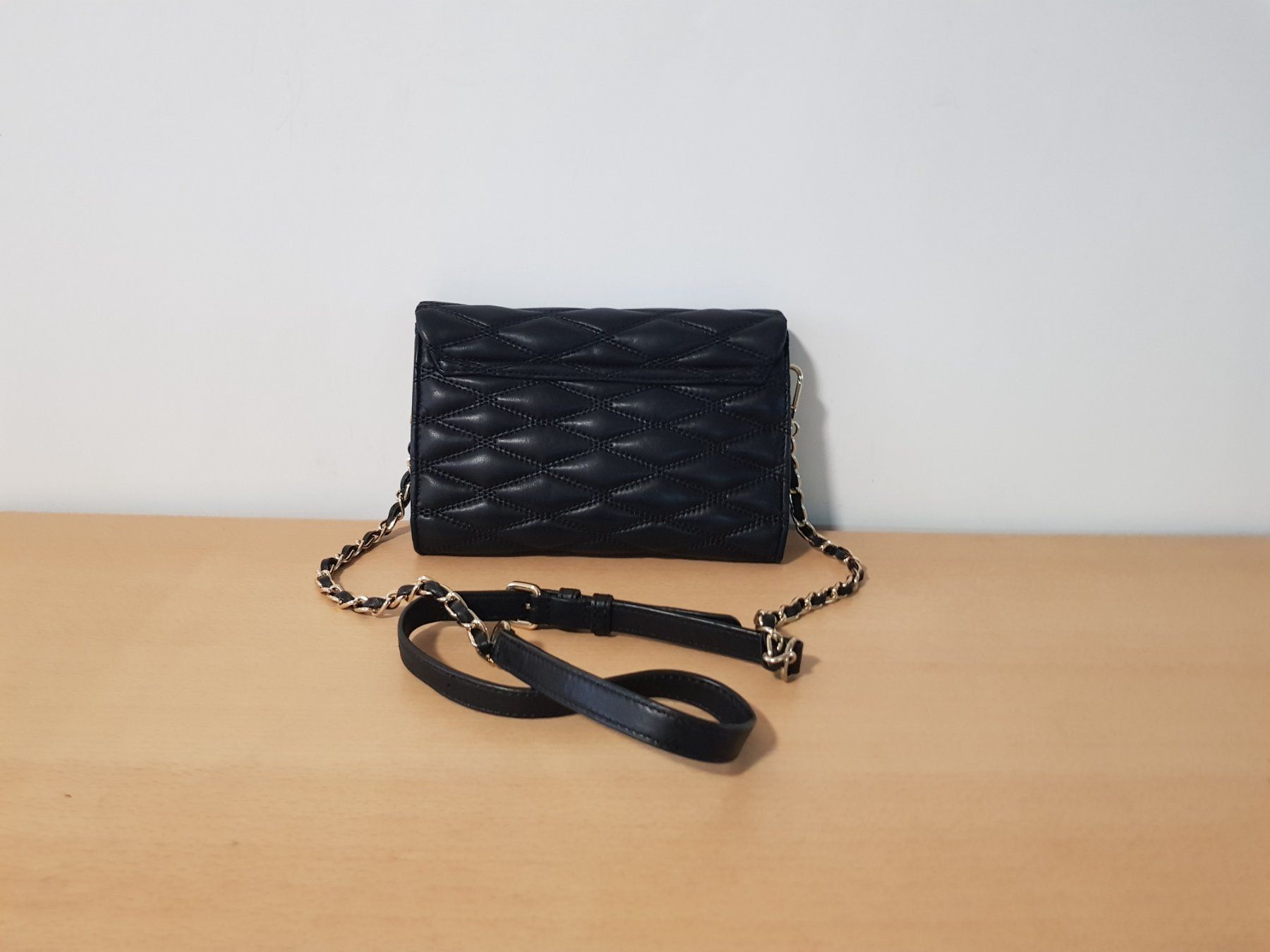 DKNY Borse da donna: DKNY Leder-Umhängetasche – Usato da Basel venduto da fafa68 3