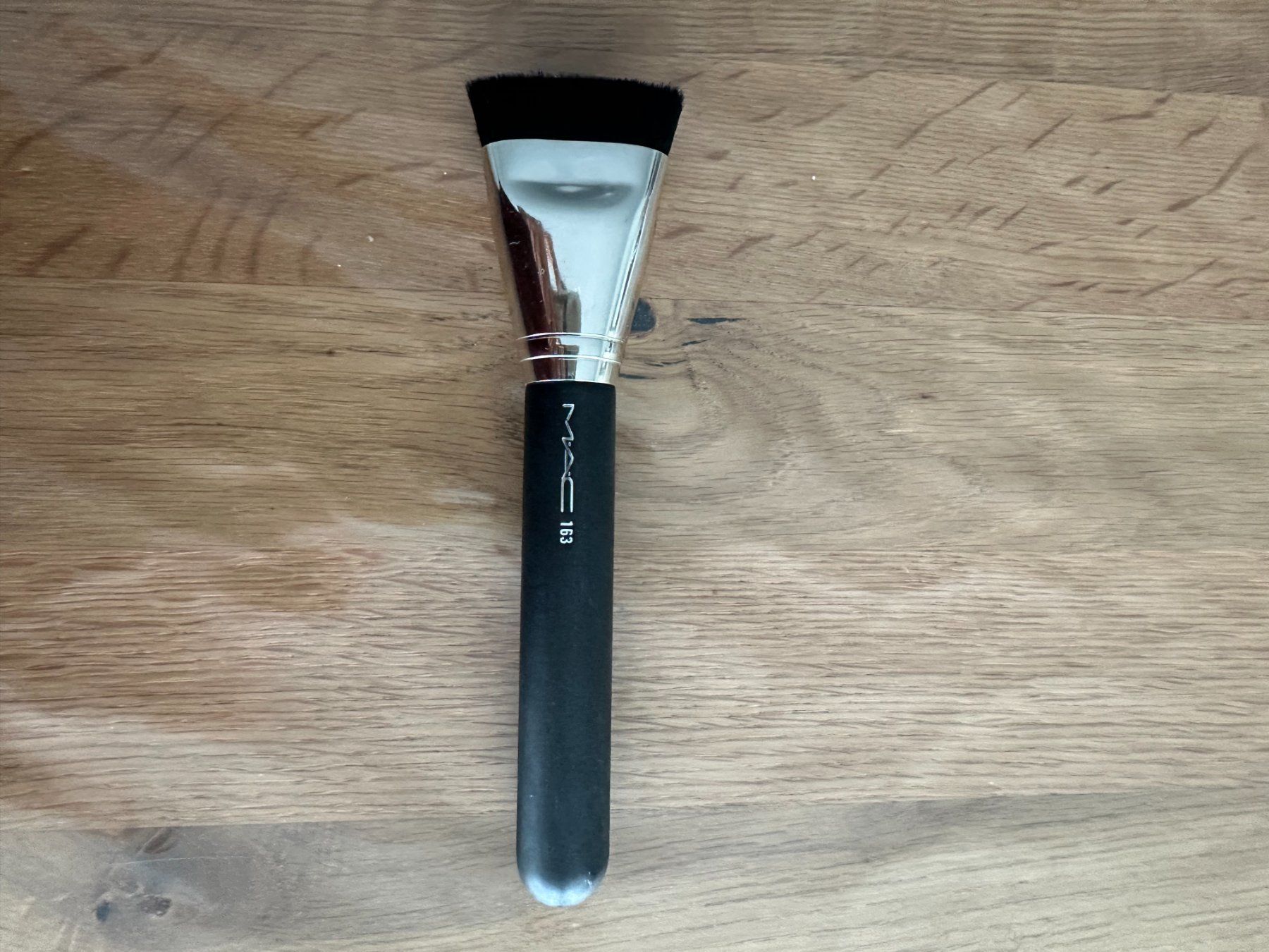 Mac Cosmetics Make-up: Mac pinceau 163 – Nuovo (secondo la descrizione) da Courgevaux venduto da Qwertz111320