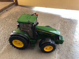 Tracteur jouet