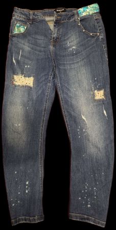 Desigual Jeans mit Flicken und Strass, Grösse 28 elastisch