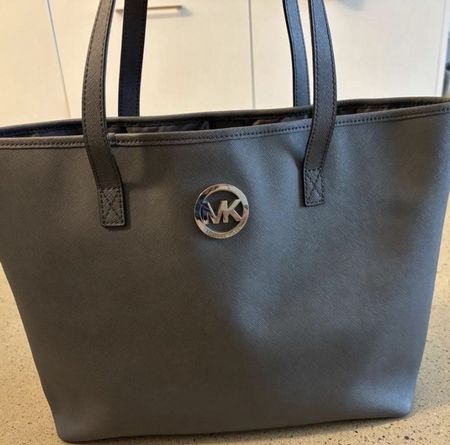 Michael Kors Tasche in grau