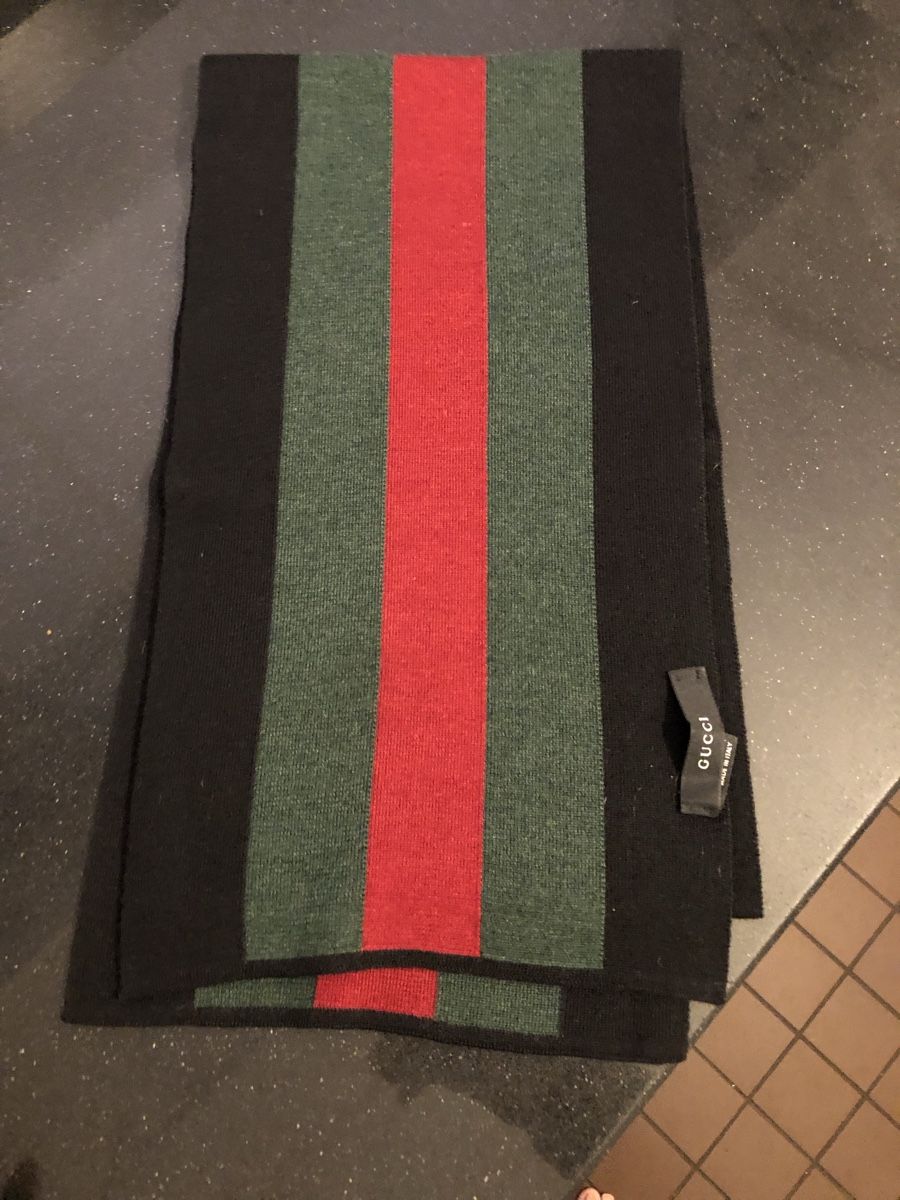 Gucci Foulard & Sciarpe: 100% Orginal Gucci Woll Schal – Usato da zürich venduto da ritas0102 1