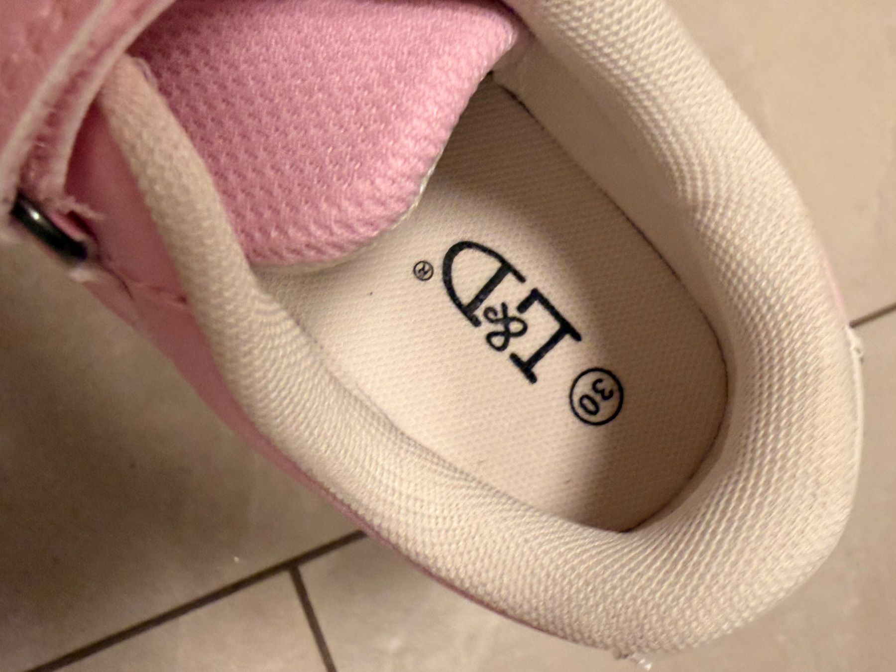 Scarpe per ragazze: Mädchen Schuhe, Sneaker, pink, 30 – Nuovo e nell'imballaggio originale da Wilen b. Wil venduto da carpediem25 4