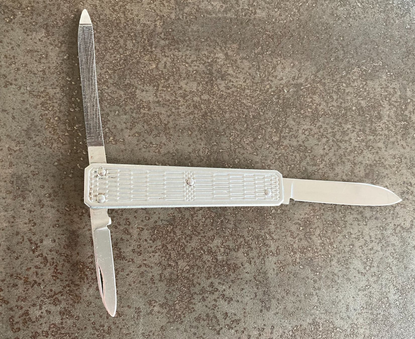 Couteaux de poche: Taschenmesser – D'occasion à Riehen par benni47 1