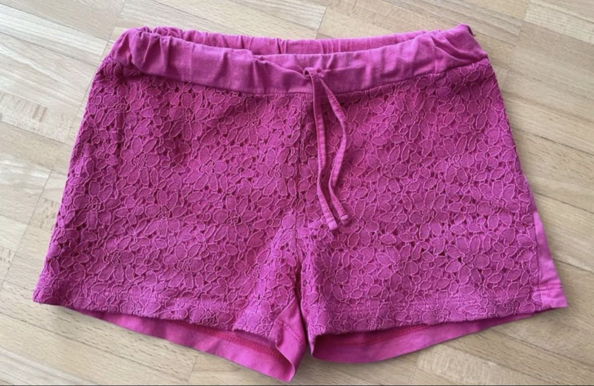 Primigi Pantaloni: Mädchen Shorts von Primigi, Gr.130 – Usato da Frauenfeld venduto da dan_ygp2