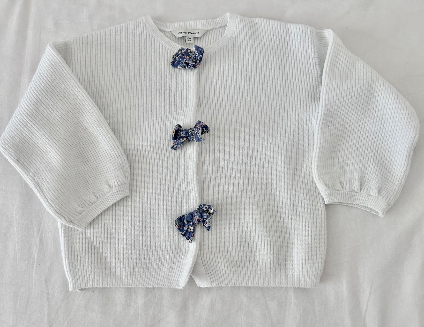 Giacche & Cappotti: Cardigan Gr. 104/110 – Usato da Egg b. Zürich venduto da egg2665