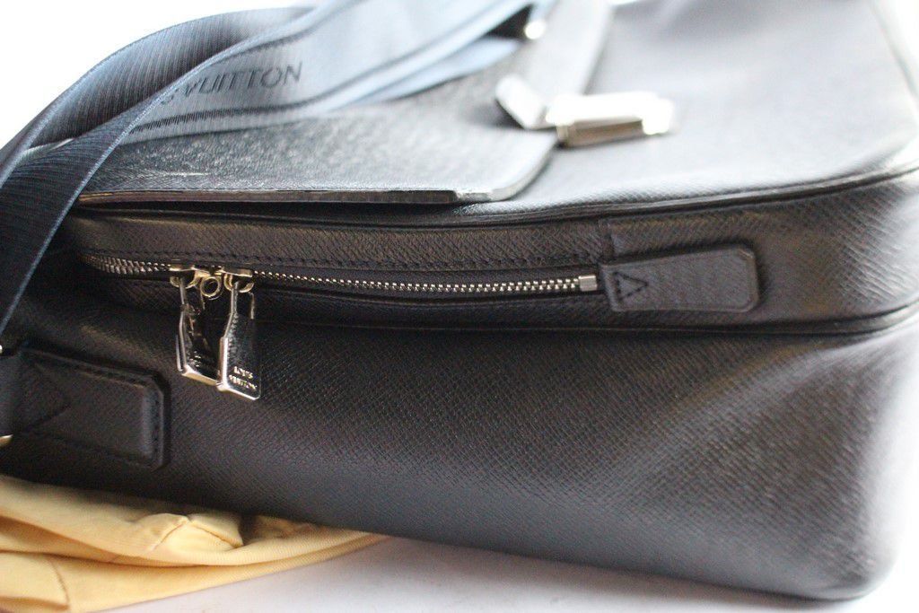 Louis Vuitton Taschen: LOUIS VUITTON Sac Vasili homme – Gebraucht aus Vandoeuvres von Dom-Tom 8