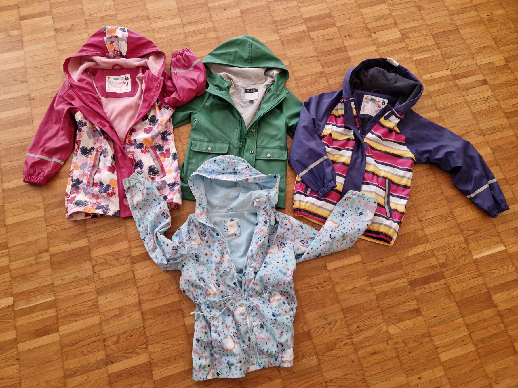 Jacken & Mäntel: Kinderjacken 4 Stk. Regenjacken – Gebraucht aus Chur von ThreeK