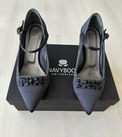 Escarpins Navyboot en daim gris, taille 37, élégants!