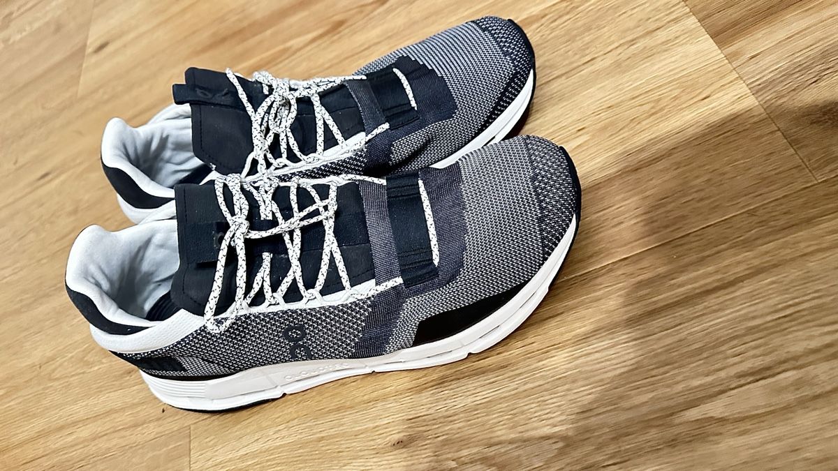 On Chaussures hommes: On Running Sneaker "Cloudnova" – D'occasion à Kriens par saleworld