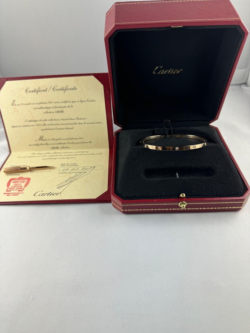 Cartier Bracciali & Braccialetti: CARTIER LOVE BRACLETS AVEC 10 DIAMANTS TAILLE 18 – Usato da Pully venduto da Occasions-luxe.Golay 1