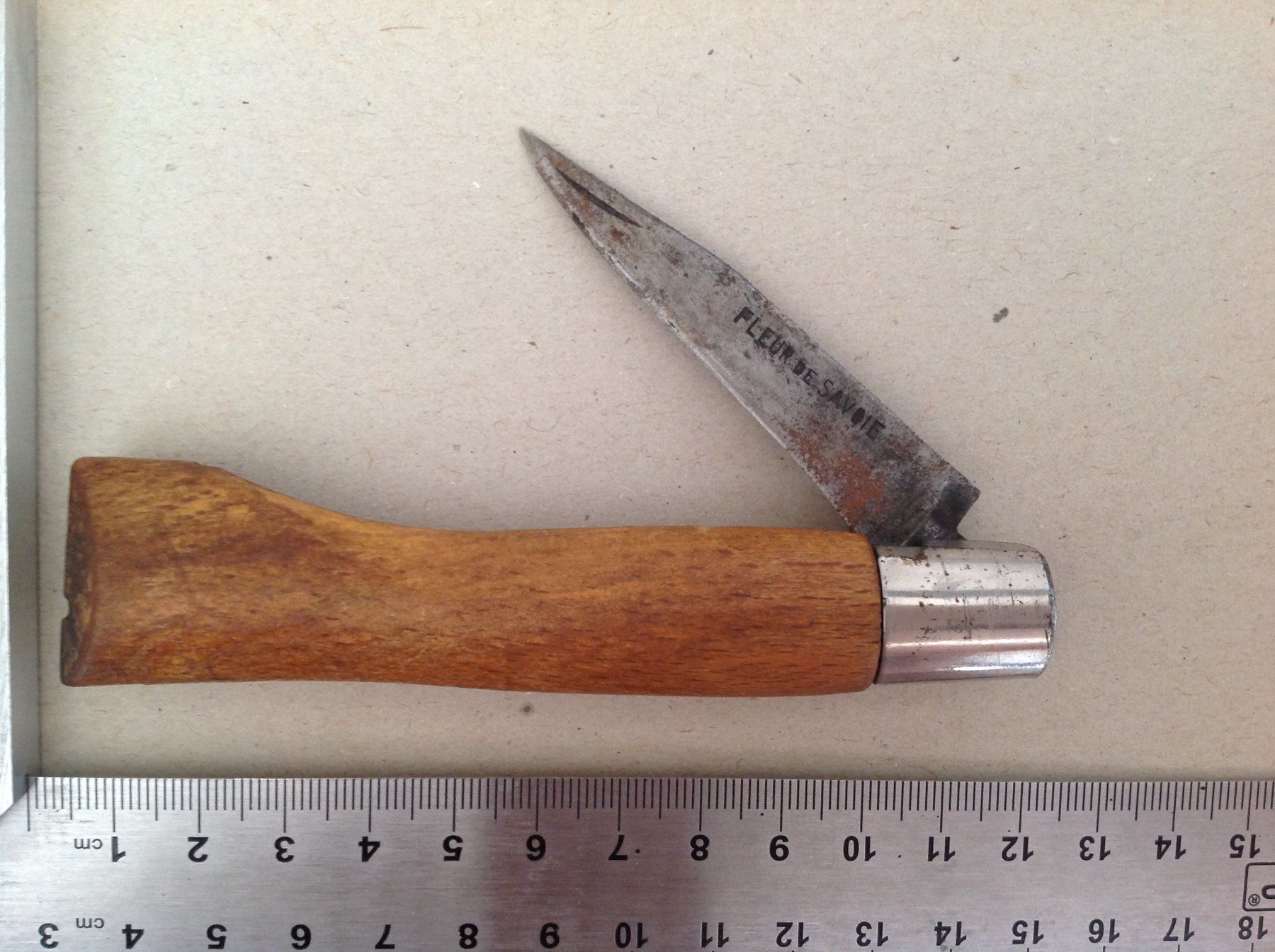 Opinel Taschenmesser: Sackmesser couteau Fleur de savoie – Gebraucht aus Vuiteboeuf von broticaire