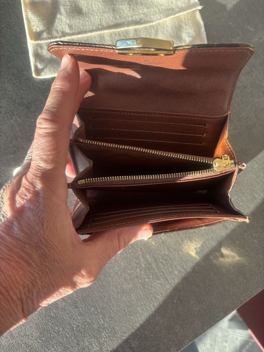 Louis Vuitton Portamonete: Louis Vuitton Étoile Sarah – Usato da Chamby venduto da vuittonista 2