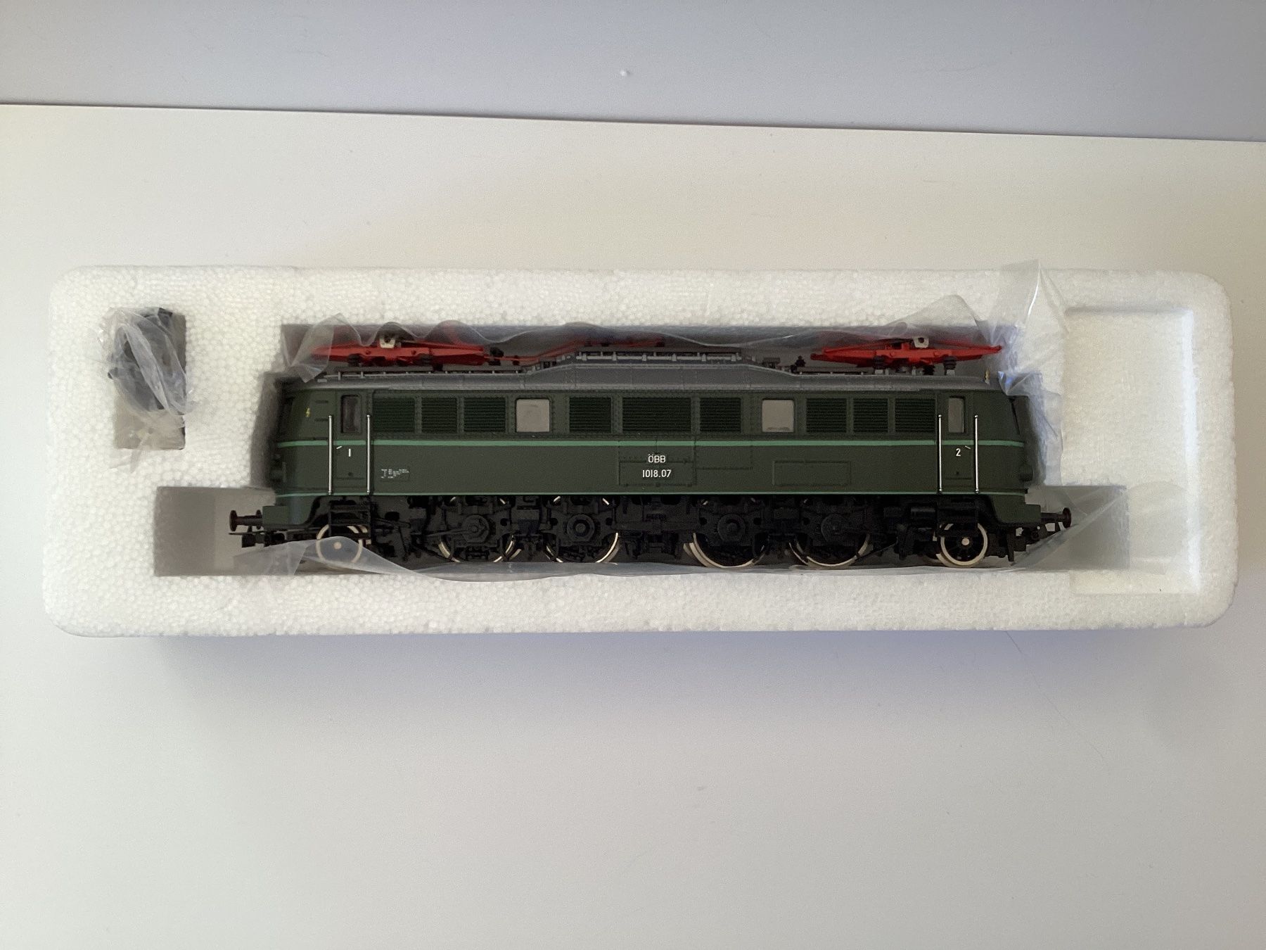 Roco Modellini di ferrovie: Roco 04141F ÖBB 1018.07 H0 1:87 – Usato da Effretikon venduto da simtek_de 4