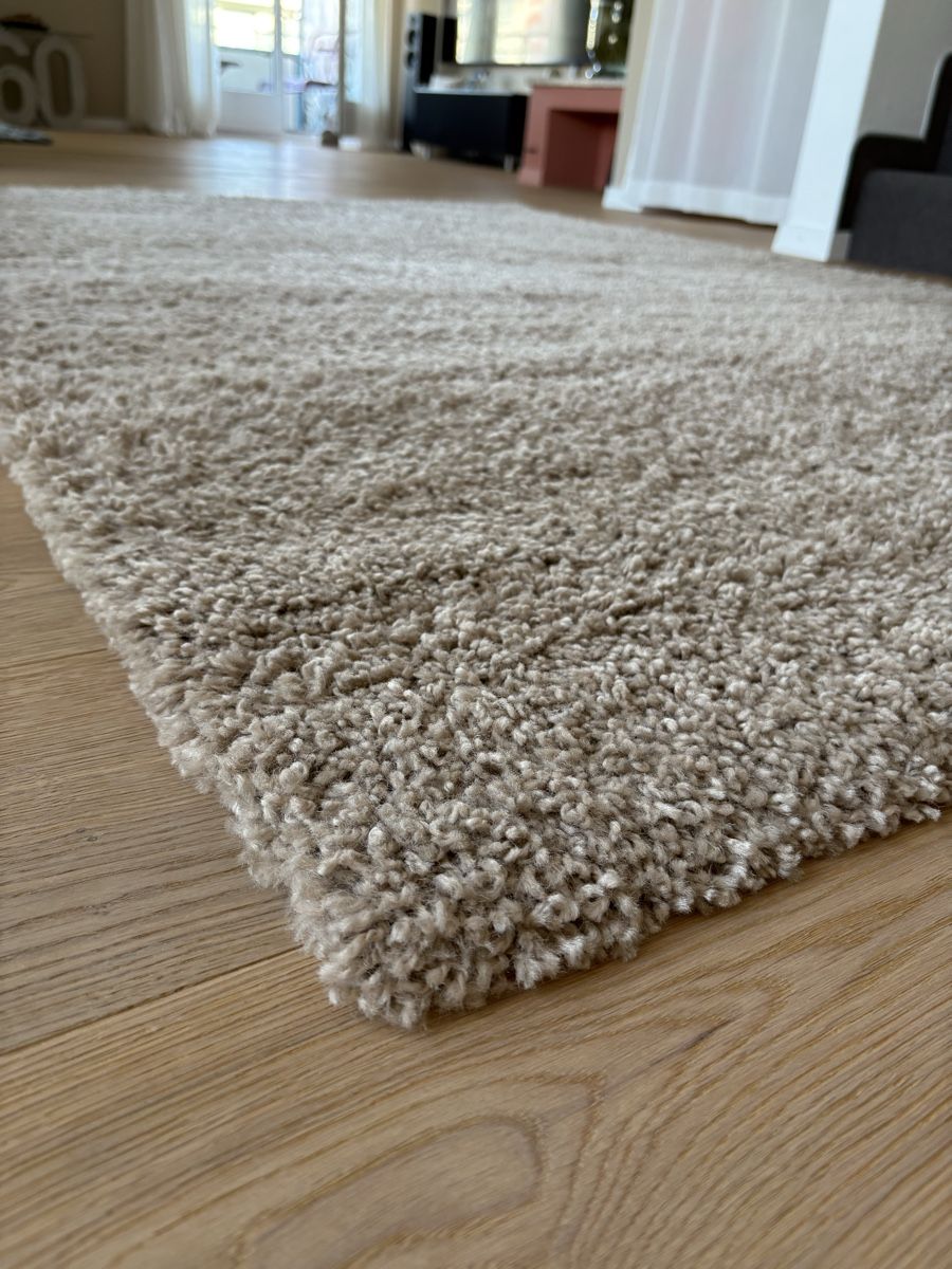 Teppiche: Shaggy Teppich – Gebraucht aus Ebmatingen von dylan1997