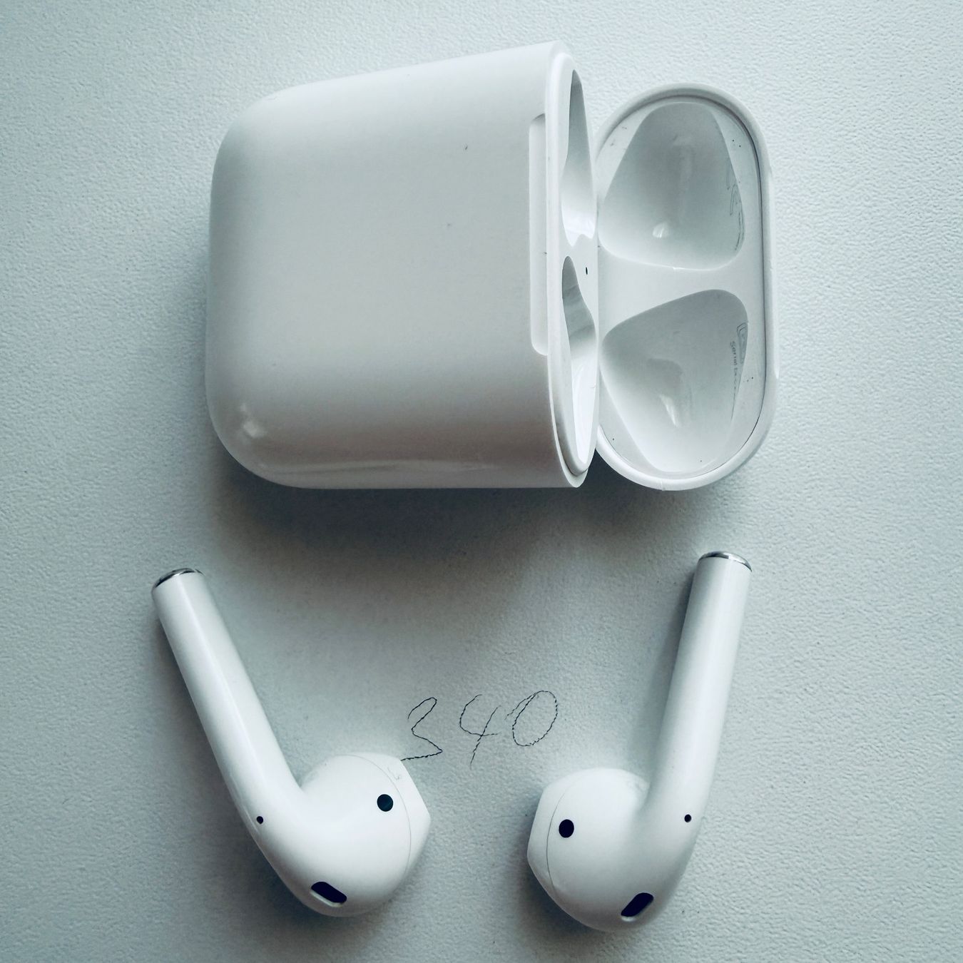 Apple Cuffie: Original Apple AirPods 2 Gen. Wireless Kopfhörer & Case – Usato da Basel venduto da MY.AIRPODS.SHOP 4