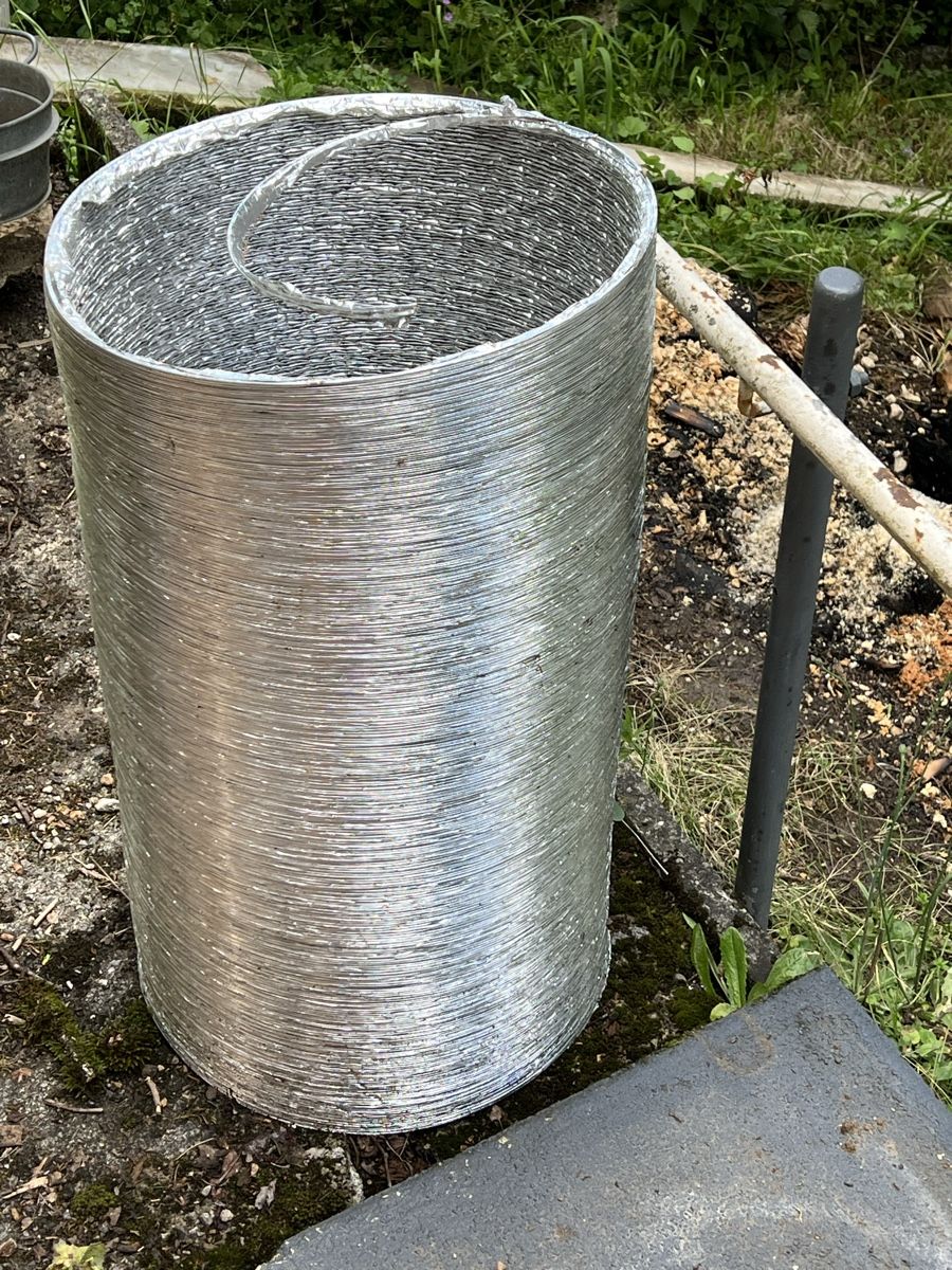 Lüftung: Tuyau de ventilation – Gebraucht aus Péry von oli_88lw